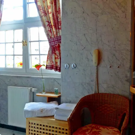 Hotell Podewils Old Town 5*