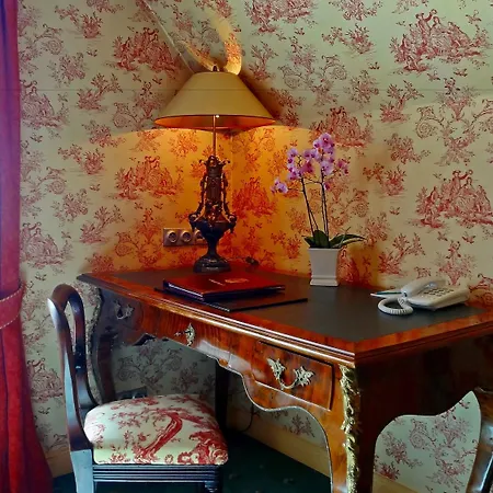 Hotel Podewils Old Town 5*