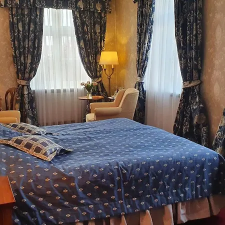 Hotel Podewils Old Town