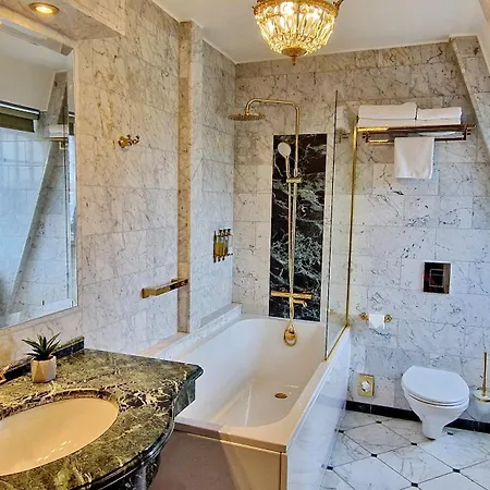 Ξενοδοχείο Podewils Old Town 5*