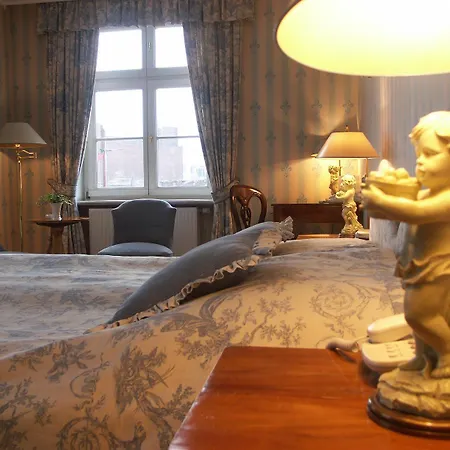 Podewils Old Town 5*