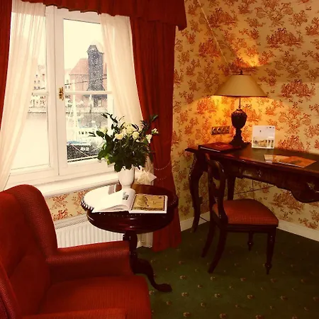 Hotel Podewils Old Town