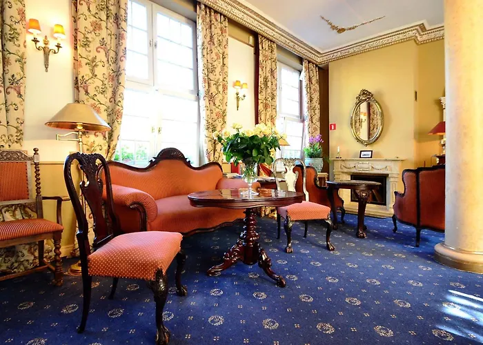 Podewils Old Town Hotell 5*