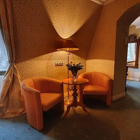 Hotel Podewils Old Town