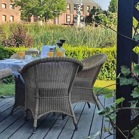 Hotel Podewils Old Town