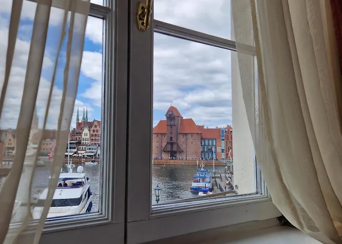 Hotel Podewils Old Town 5*