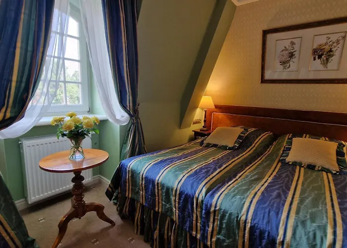 Hotel Podewils Old Town