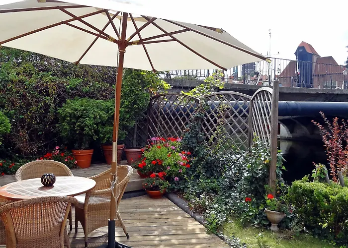 Hotel Podewils Old Town